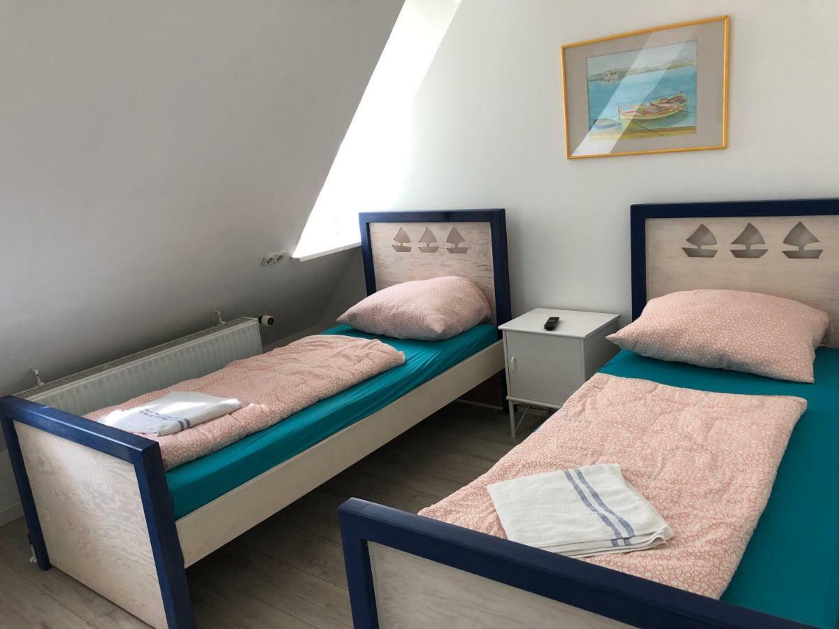Pension Adler Lübeck Exteriör bild