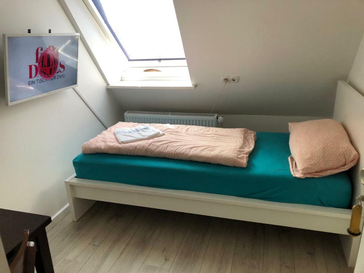 Pension Adler Lübeck Exteriör bild